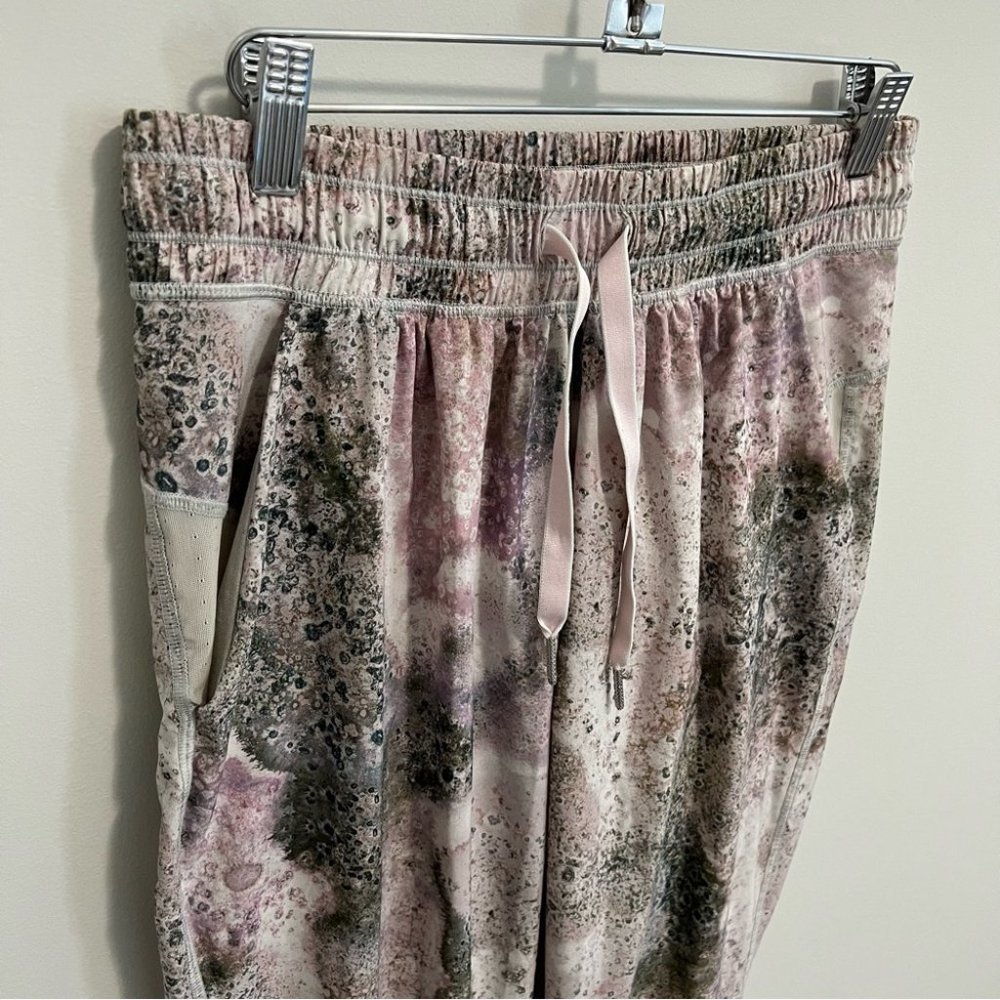 Lululemon Namaskar Pant II Lightweight Jogger Ankle Crop Pants Sugar Crush Multi - Picture 8 of 16